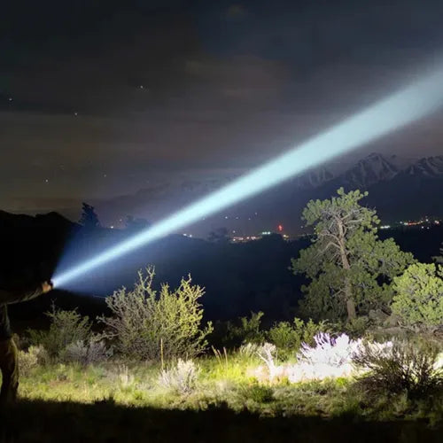 Linterna Táctica Titanium™